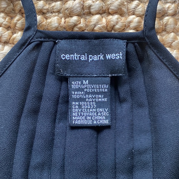 Black tank - Picture 3 of 3